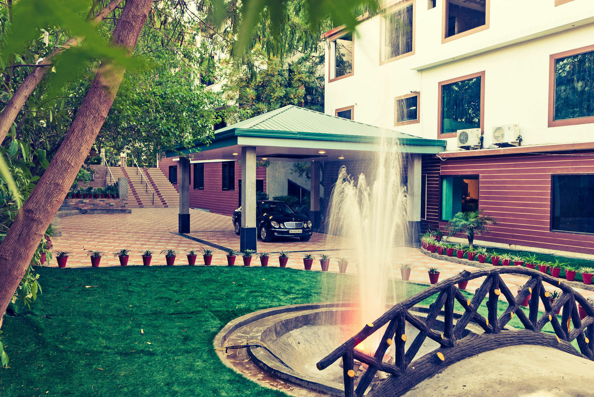 The Byke Grassfield Resort With Outdoor Pool, Shyam Nagar, Jaipur Exterior foto